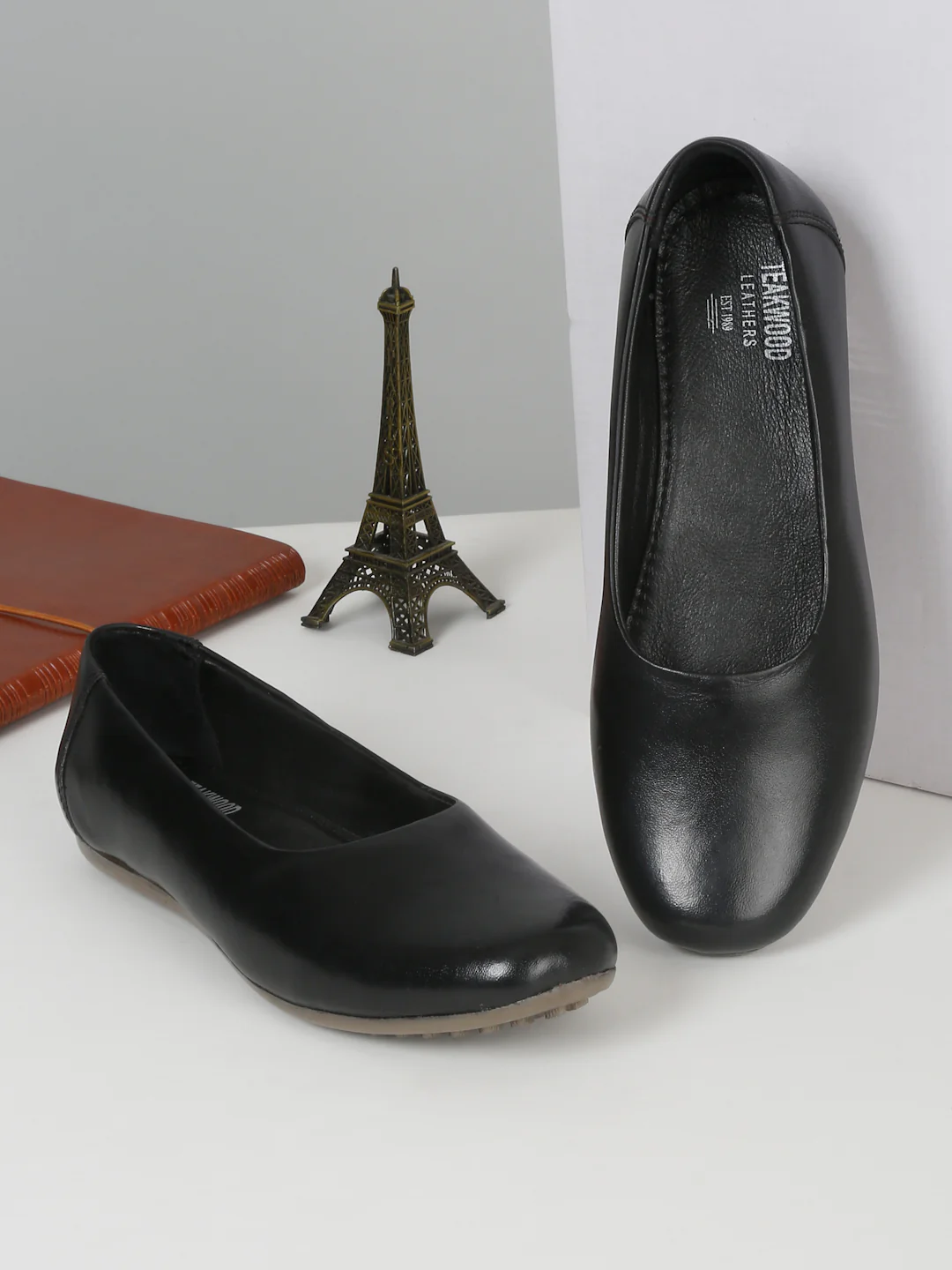 Image Ladies Leather Flat Shoes