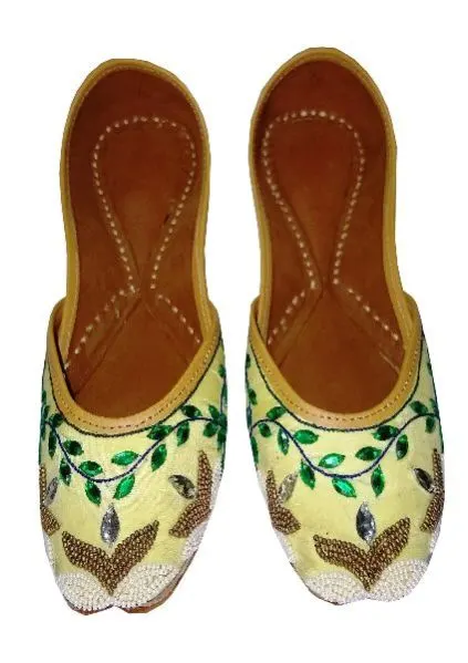 Image "Pagarkhi" Ocean Pearl Designer Handmade Footwear