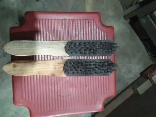 Image Wooden Wire Brushes