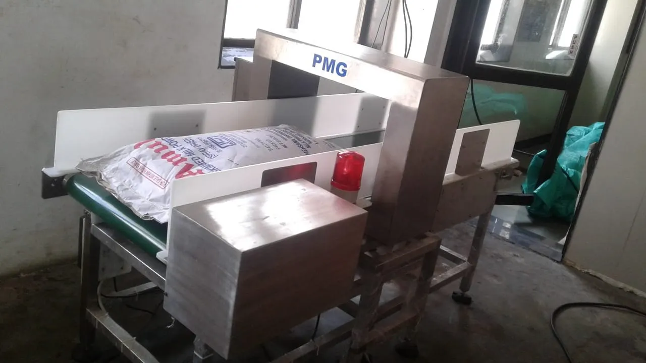 Image Metal Detector For Milk Sachets