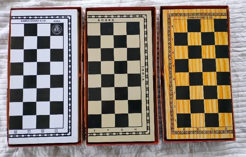 Image Superb wooden chess box set