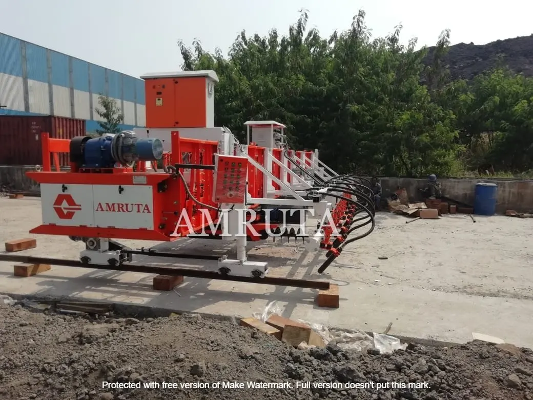 Red Concrete Road Paver Machine